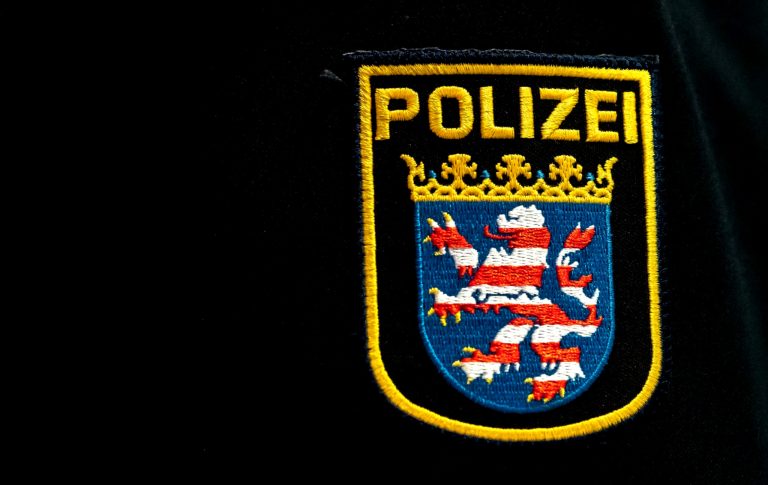 Polizisten im Fokus behördlicher Ermittlungen.