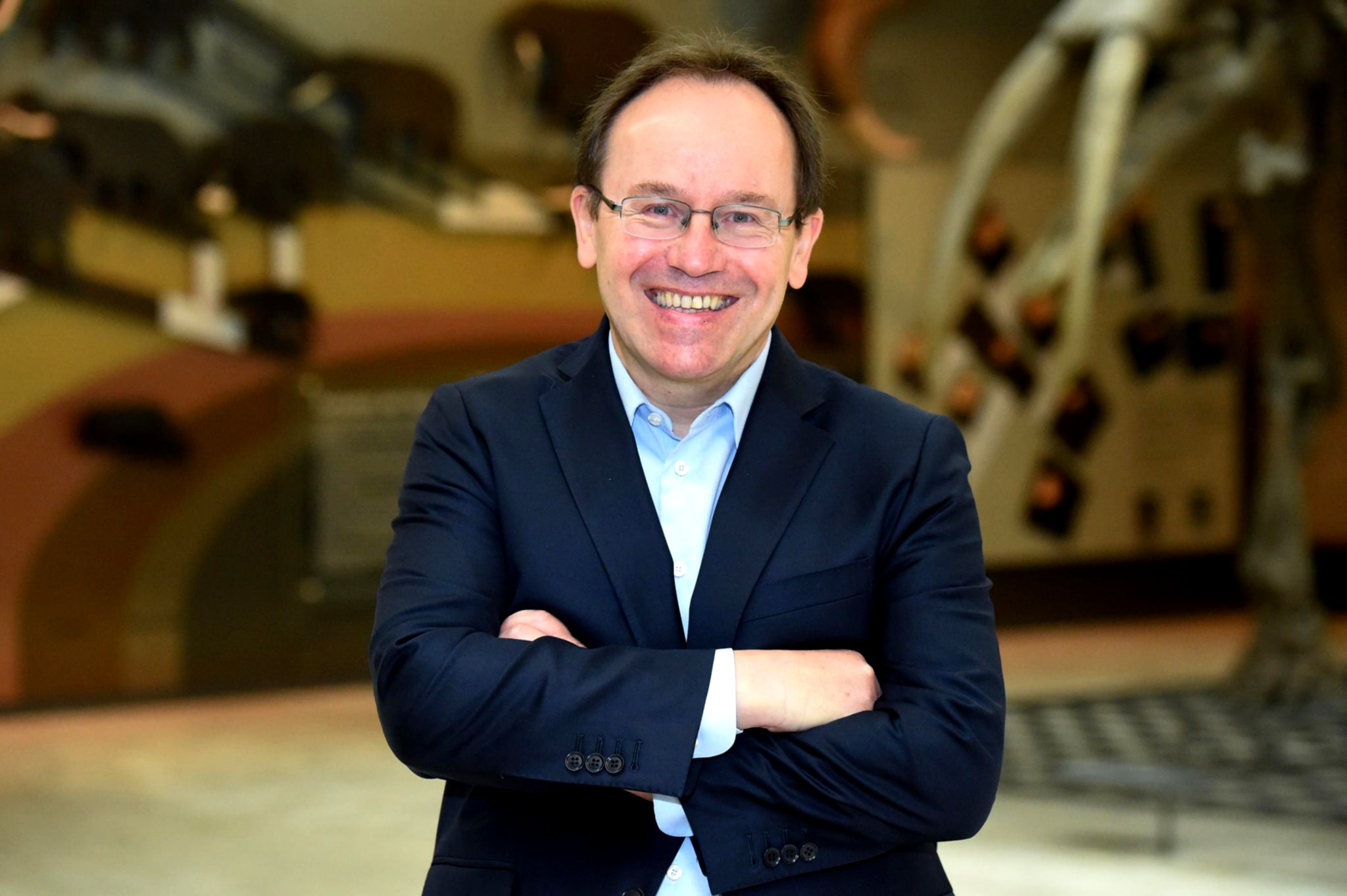 Direktor diskutiert Naturschutz ohne Geldsorgen.