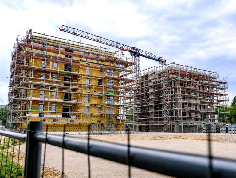 Mehr Wohnungen durch gelockerte Bauvorschriften.